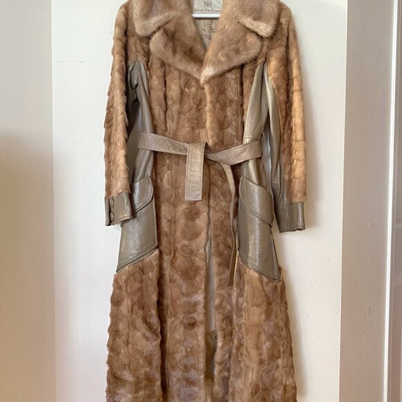Vintage 1970s /Fashion coat / Gray Leather /Mink fur coat / Medium large/ Winter - Picture 10 of 10